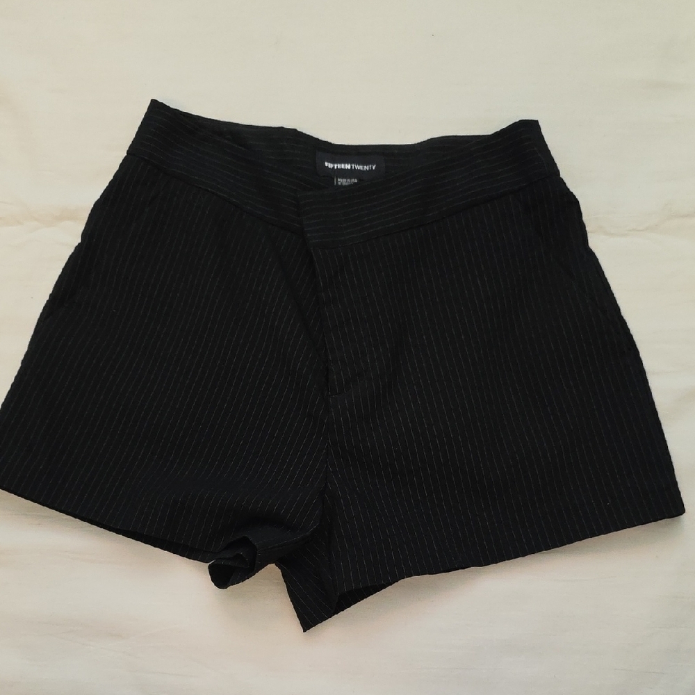 Fifteen Twenty Black Women's Shorts